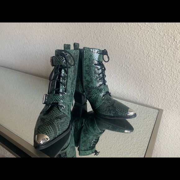 Asos Design Western Lace-Up Boots in Snake Print - Picture 2 of 6